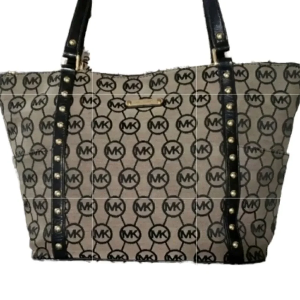 Michael Kors Jetset Tote In Black And Tan Logo Print
